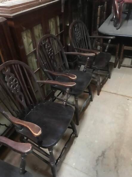 Set of 6 Windsor Chairs
