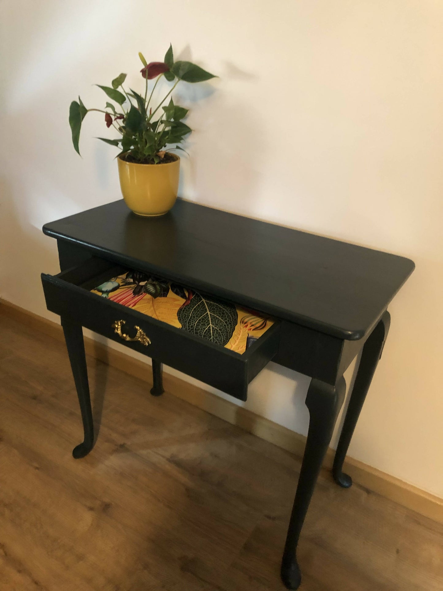 Georgian/Queen Anne style console table/dressing table