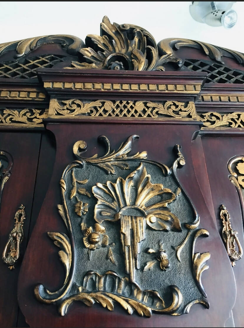 Edwardian Dresser, sideboard, display cabinet, cocktail cabinet. Renovated, gilded. Antique sideboard, Show stopping buffet.