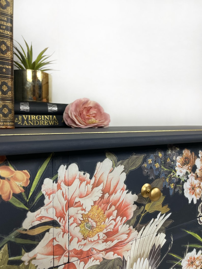 Stag Blue Chinoiserie 4 over 2 Chest of 6 drawers
