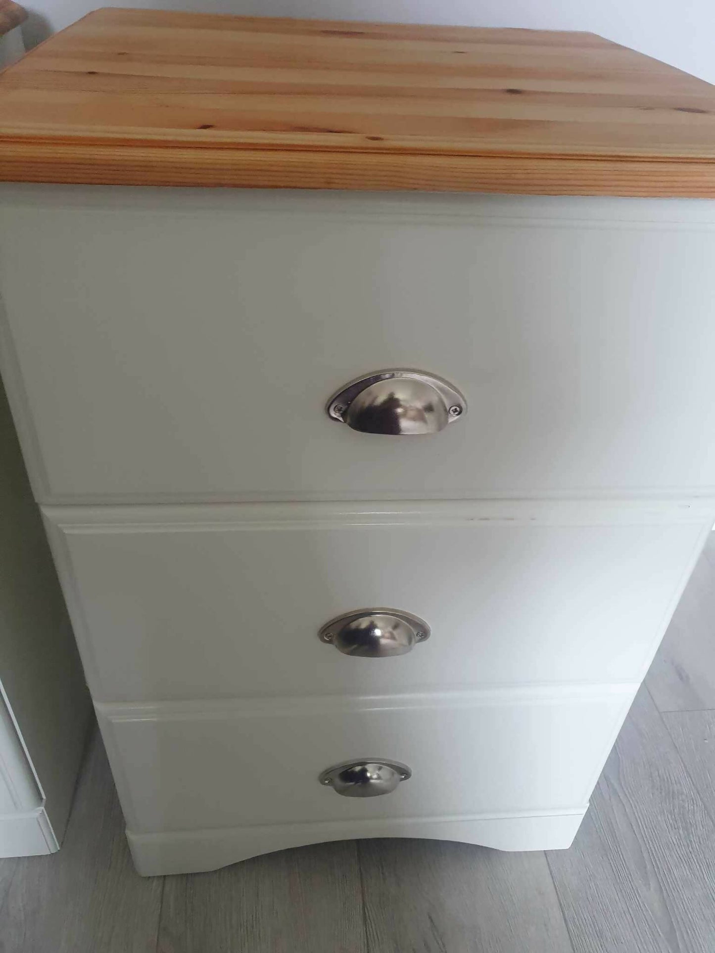 PAIR BEAUTIFUL WOOD DRAWERS IN ELEGANT SIMPLICITY RANGE