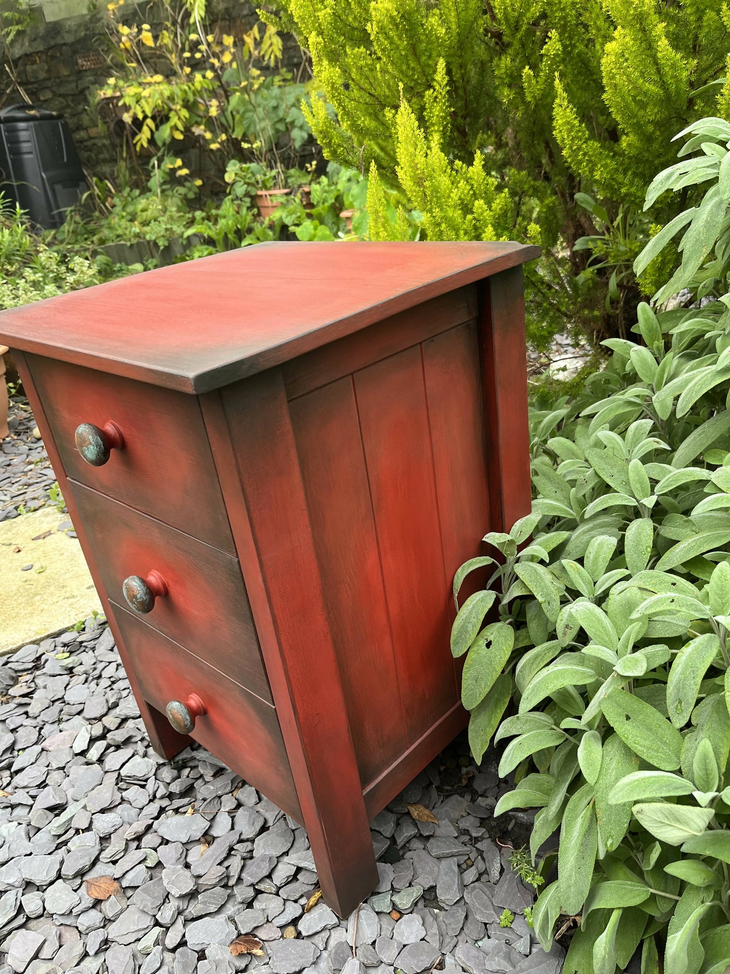 Bedside cabinet with drawers