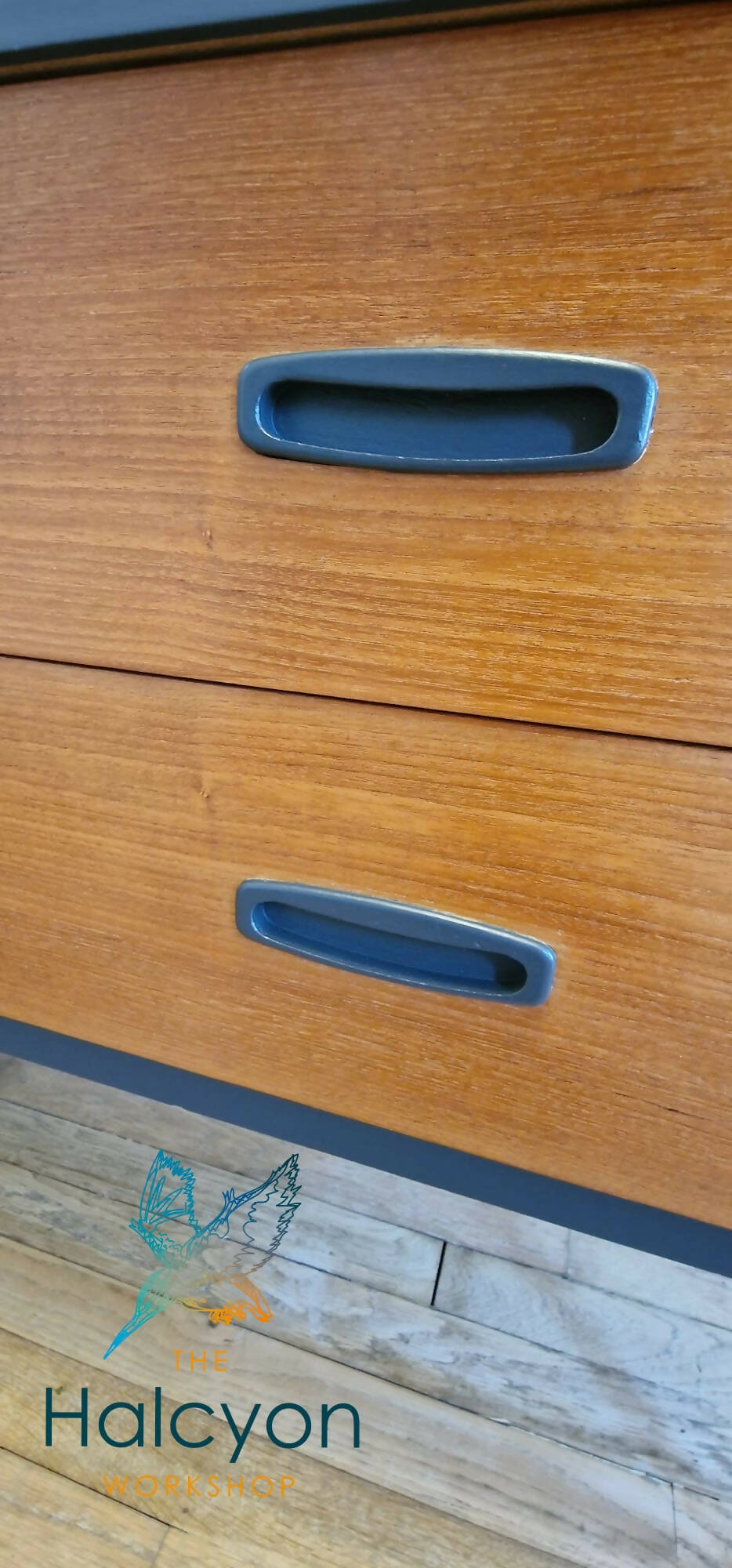 ***SOLD****Mid Century Modern ( MCM ) Sideboard