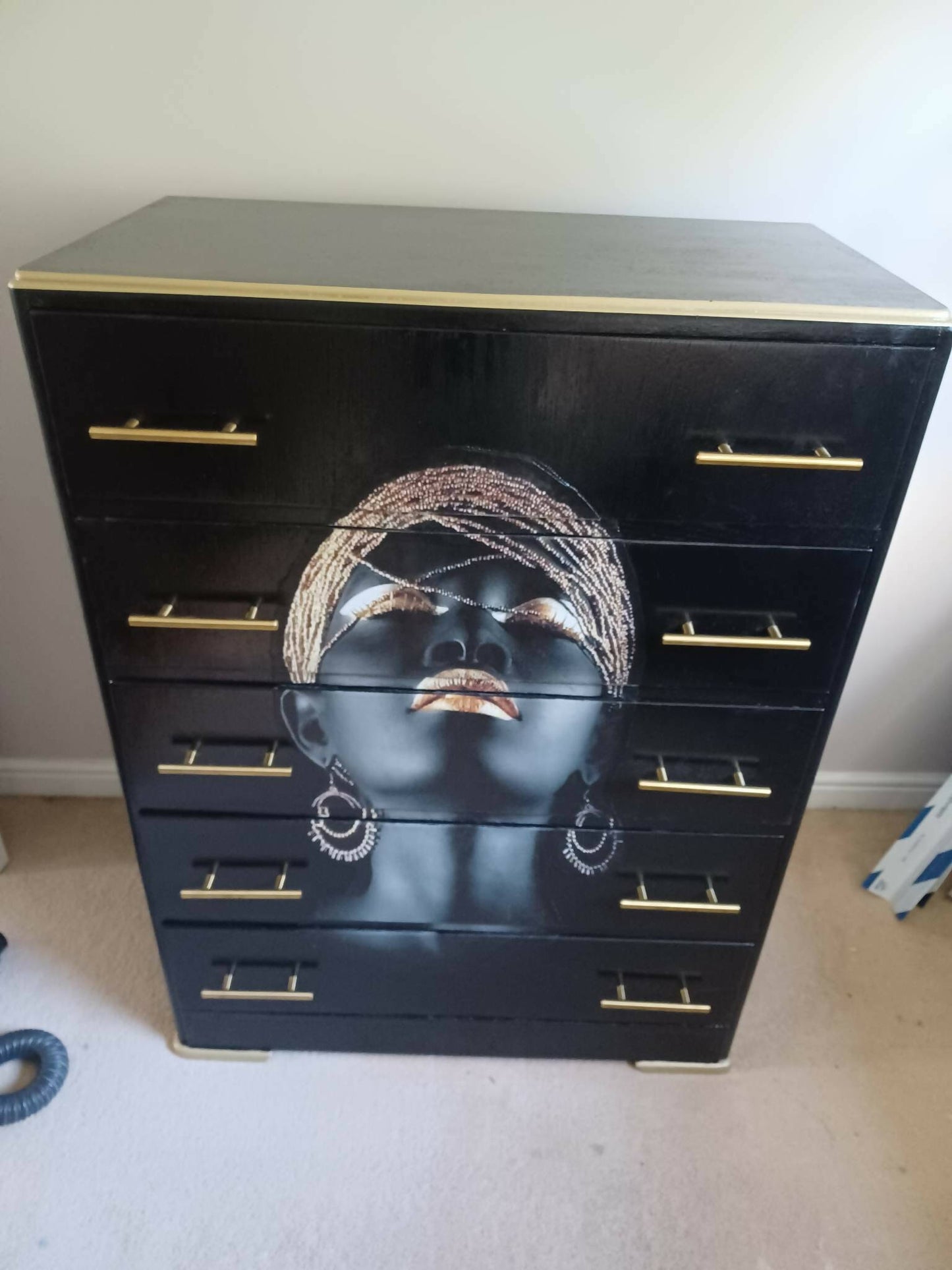 BEAUTIFUL BOHEMIAN ELEGANT BLACK AND GOLD DRAWERS