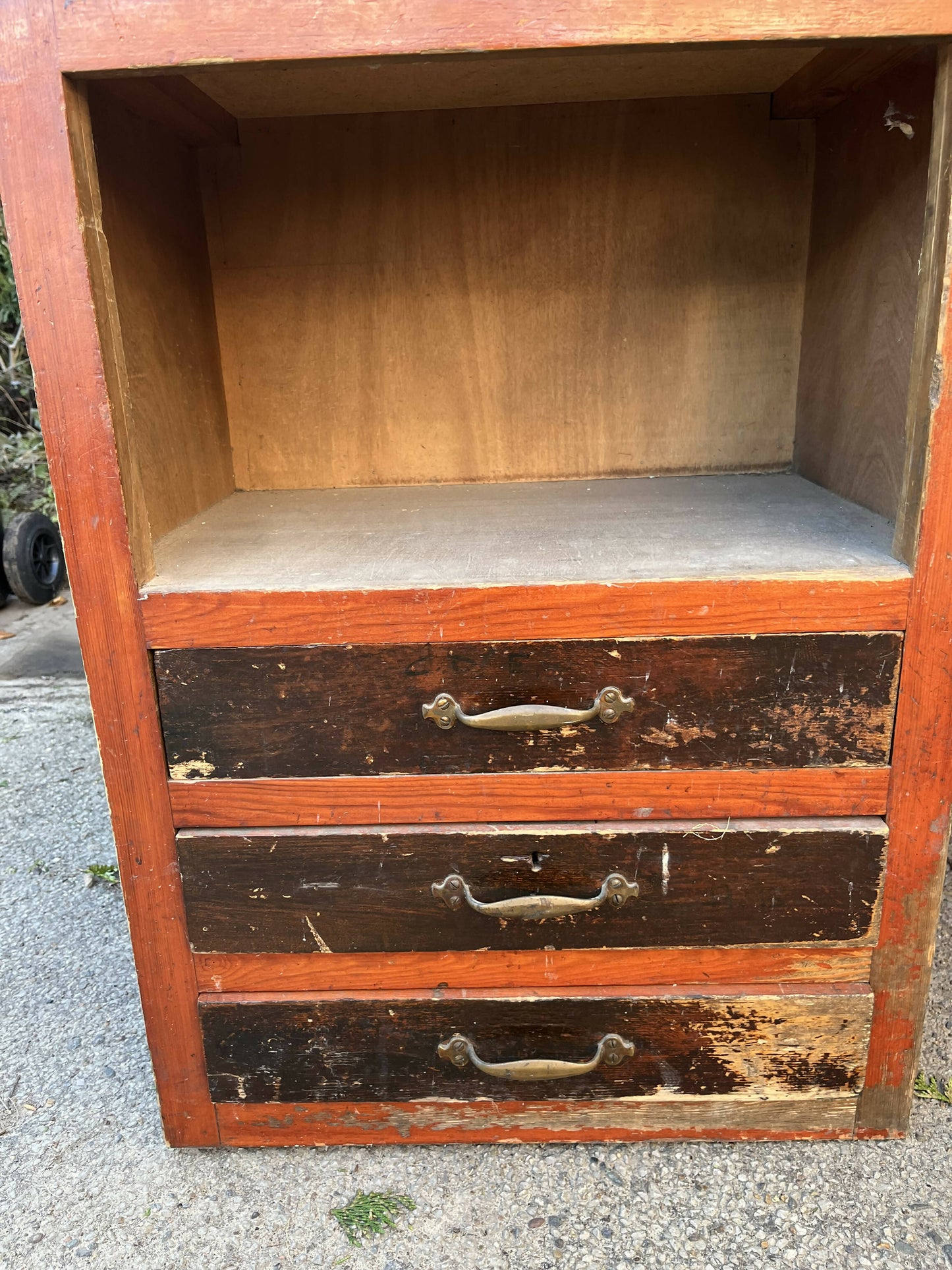Old desk for upcycling