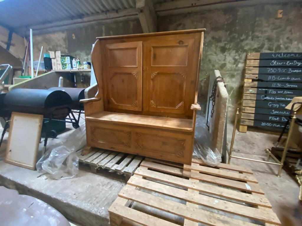 Solid pine Monks Bench