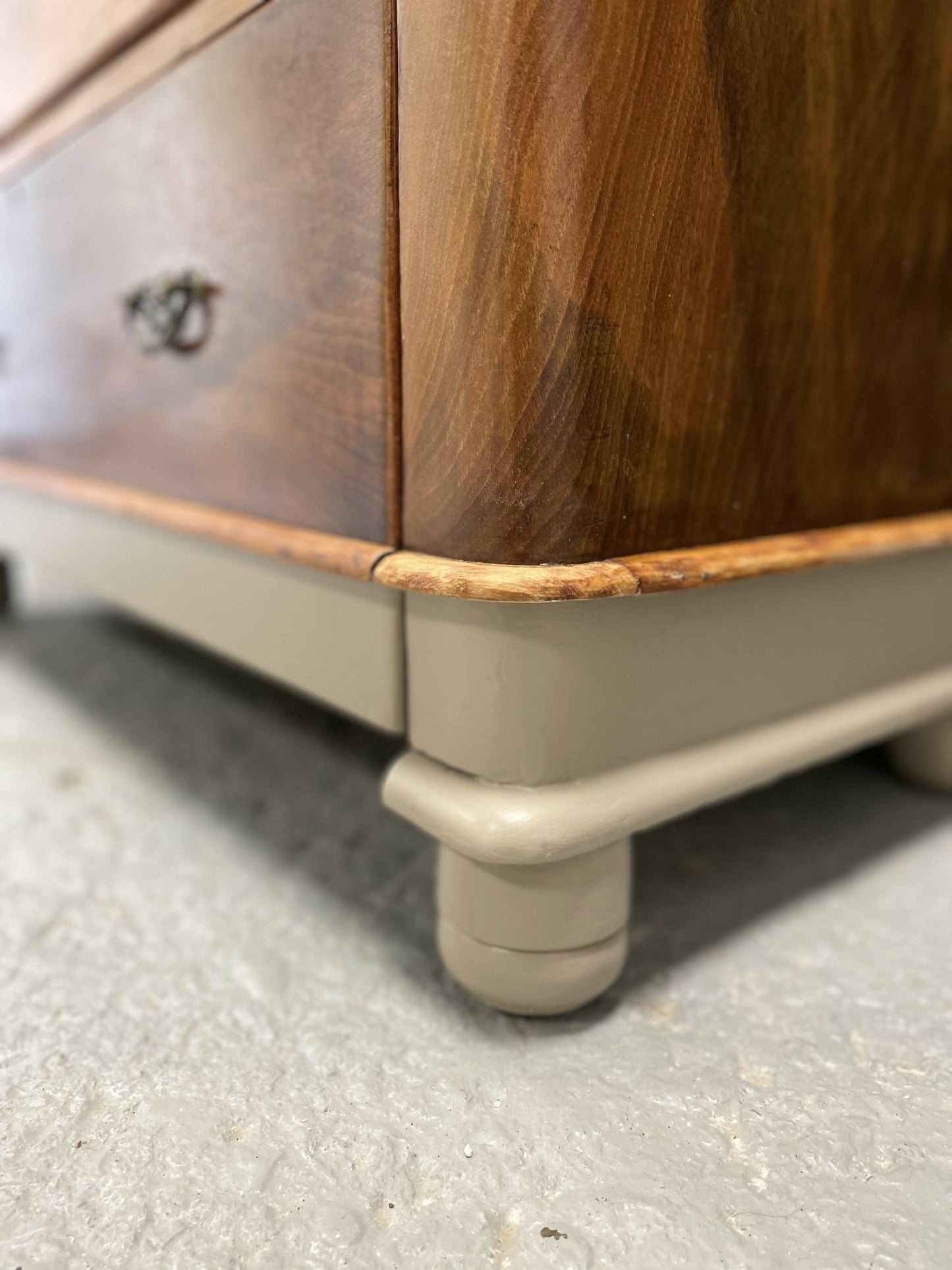 Victorian solid wood chest of drawers