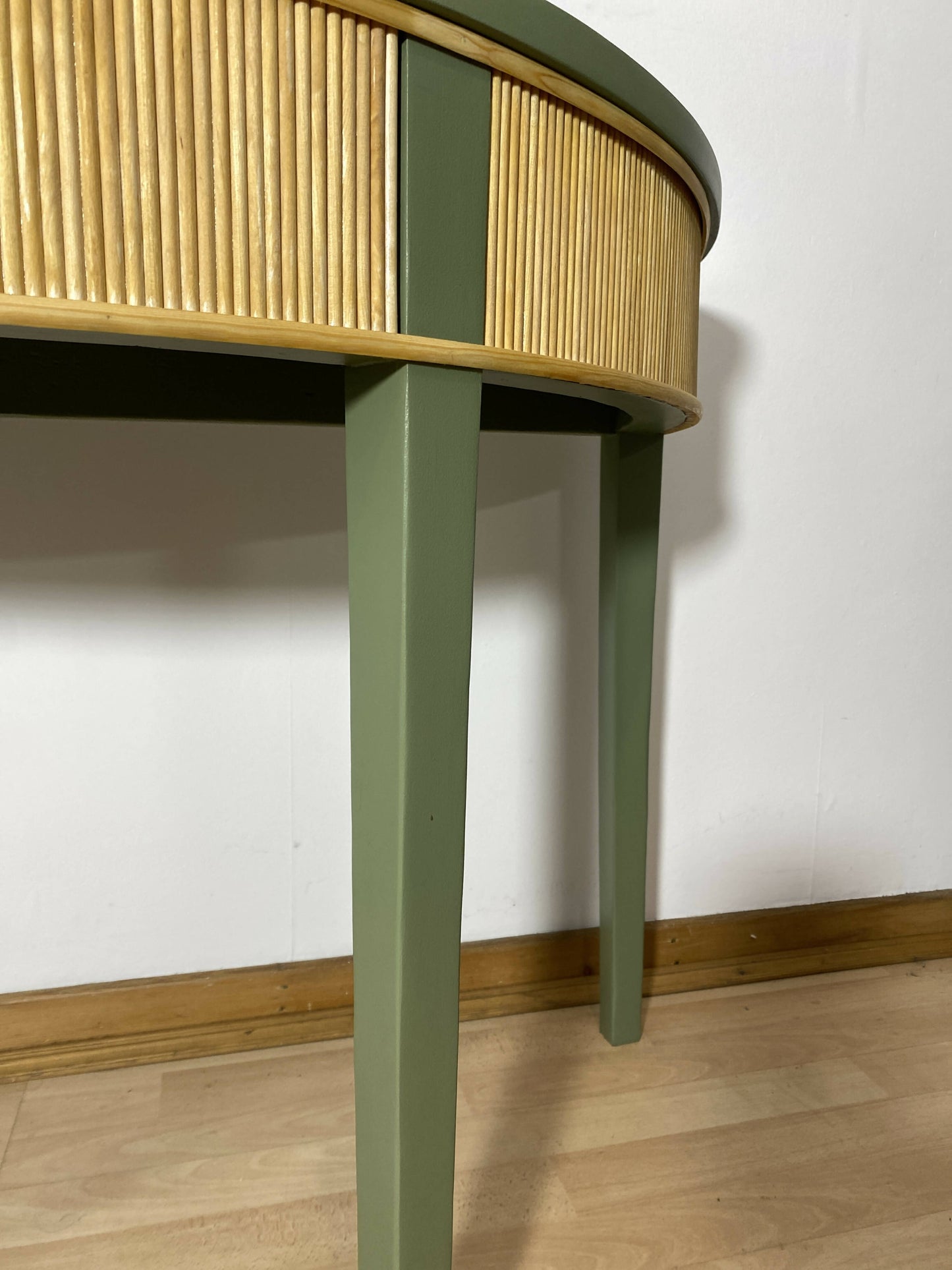 Demi Lune, Half Moon Table