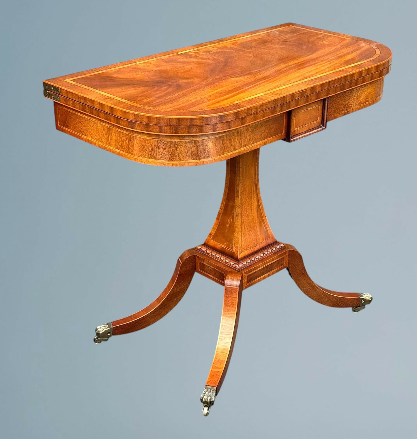 Good Quality Figured Mahogany Turn Over Top Games / Card Table