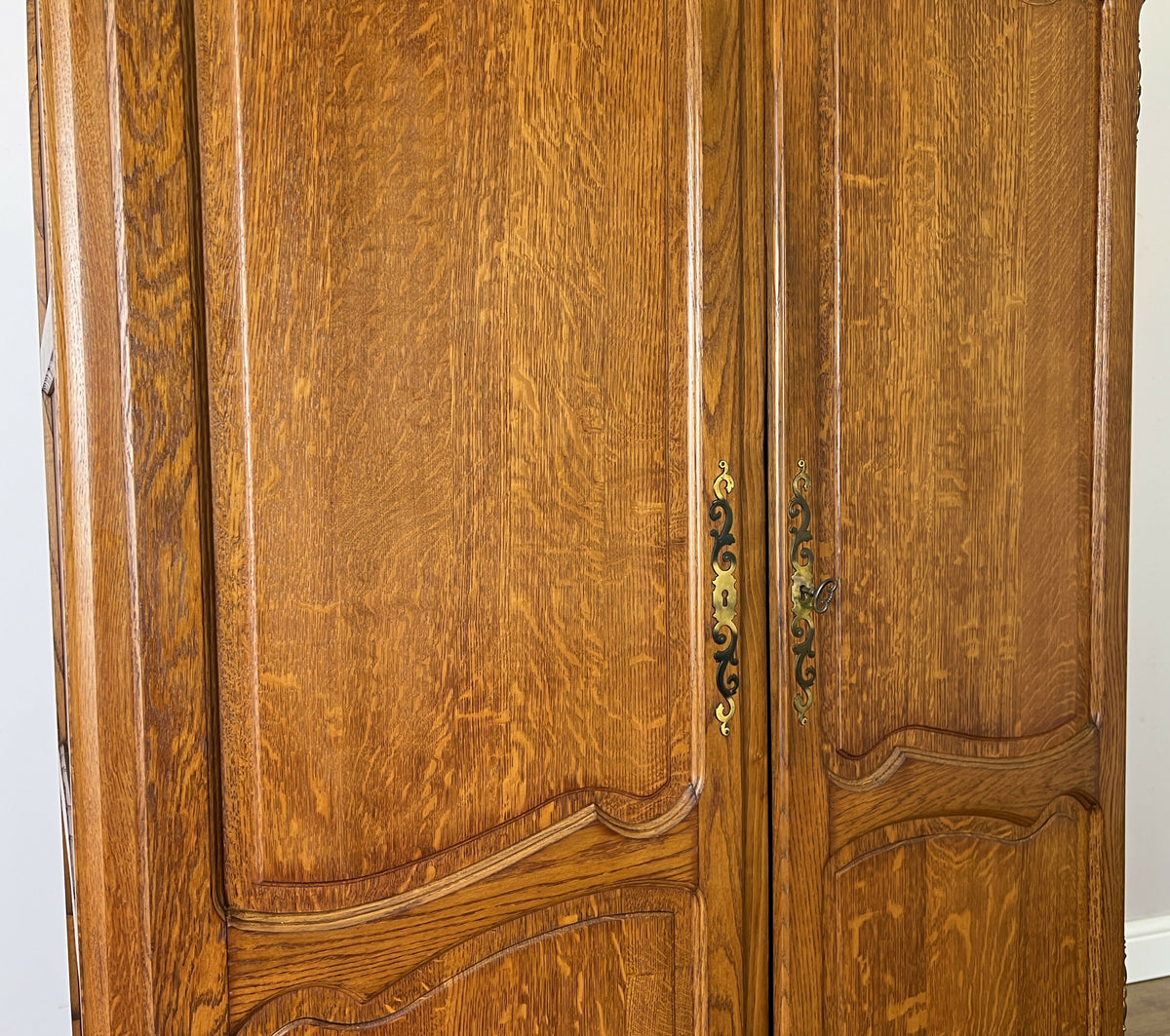 Wardrobe Vintage French Louis XVI Style Oak Two Door Carved Armoire LOT 6493