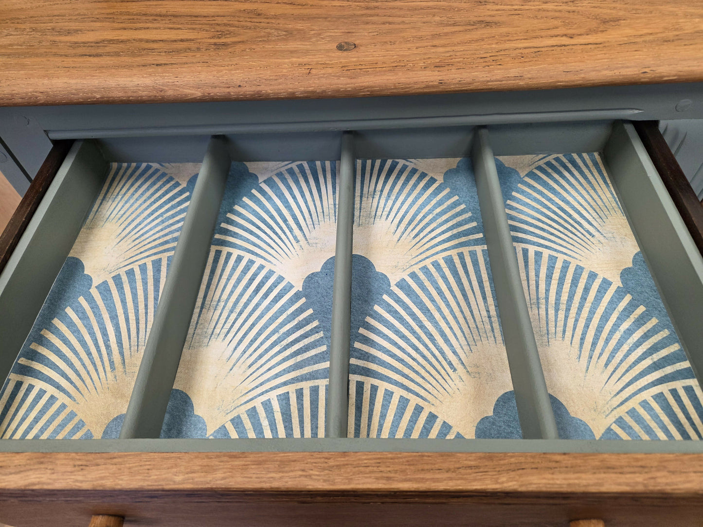 Ercol classic sideboard/buffet/dresser