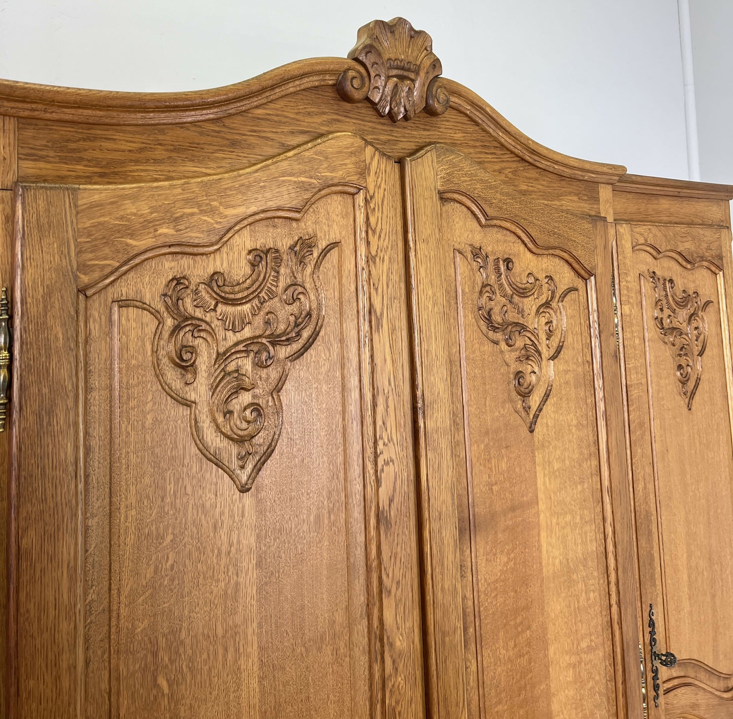 Wardrobe Vintage French Louis XVI Style Oak Four Door Carved Armoire LOT 6386
