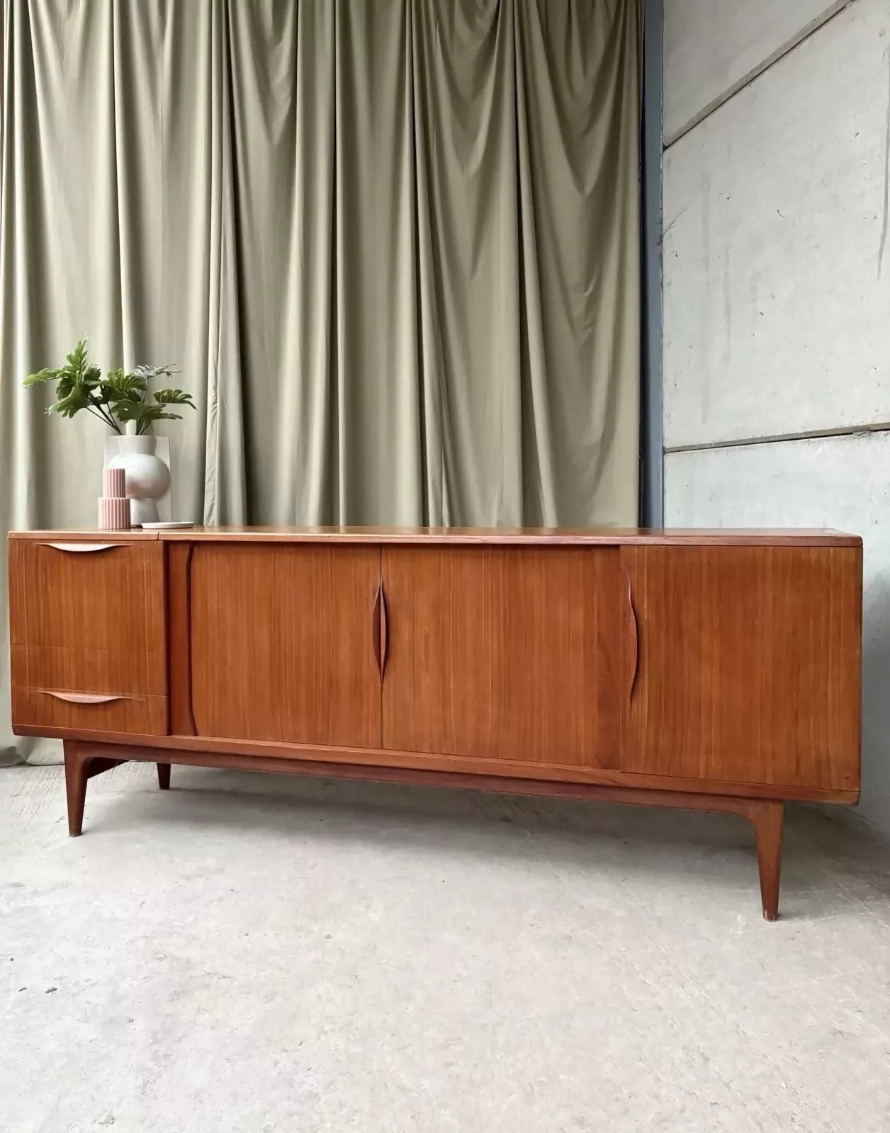 Vintage Mid Century Danish Large Teak Sideboard Drinks Cabinet