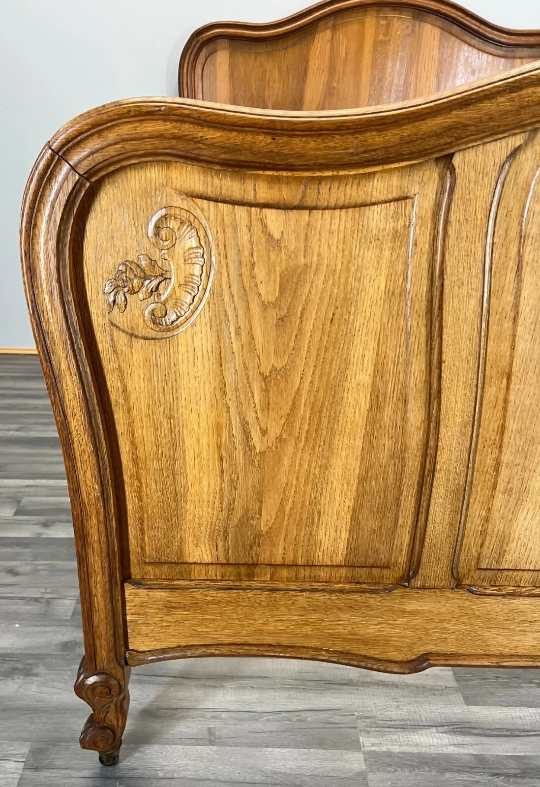 Bed Antique French Style Oak Double Bed Frame Carved Headboard LOT 3711