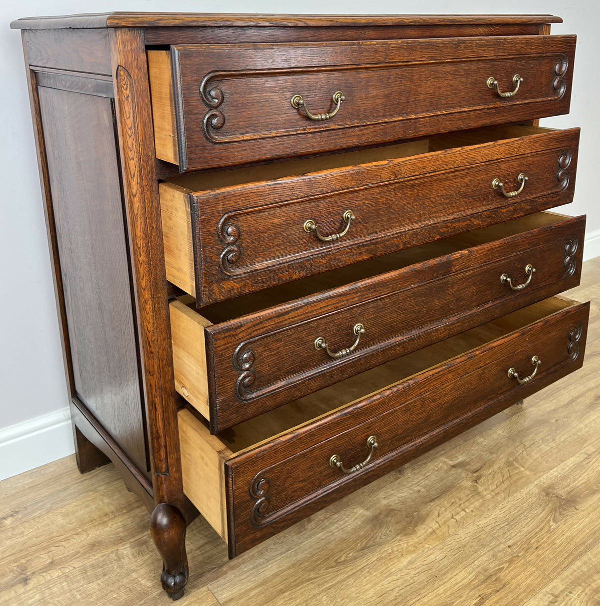 Chest of Drawers Vintage French Louis Oak 4 Drawers Carved Cabinet LOT 6527