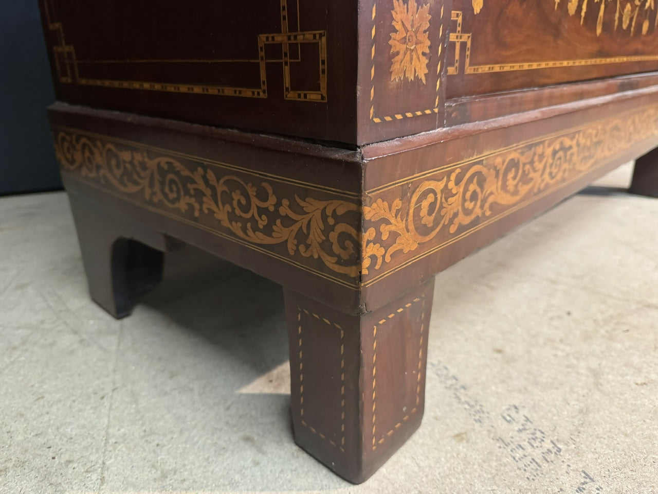 Stunning 18th Century Dutch Marquetry Chest of Drawers