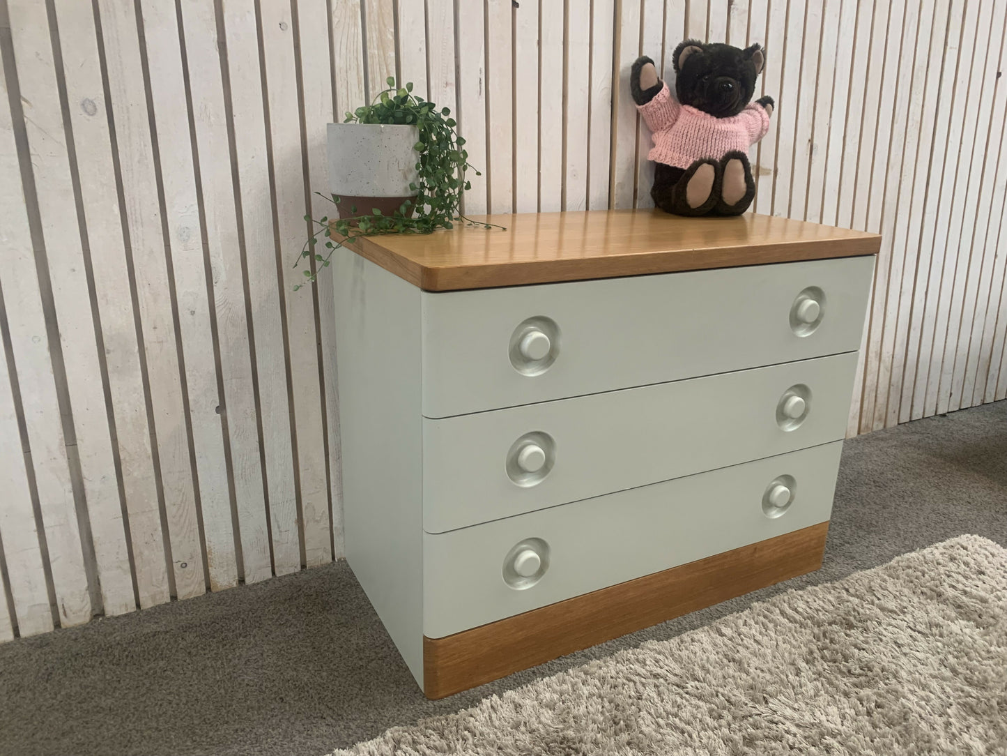 Retro Stag Nocturne Chest of 3 Drawers white and oak.