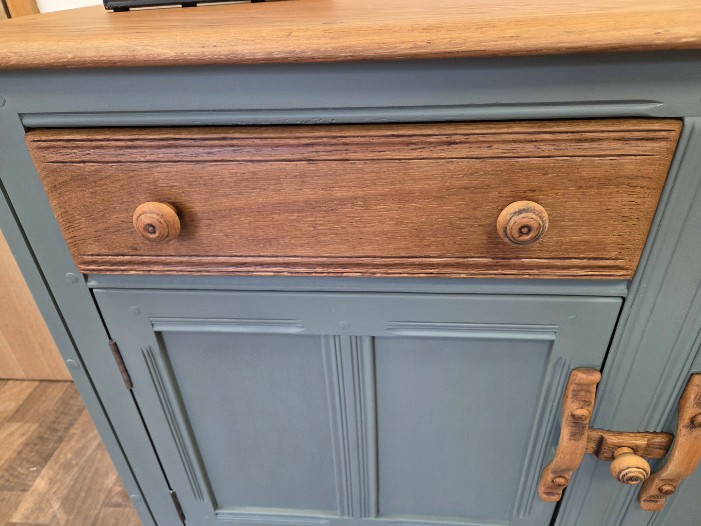 Ercol classic sideboard/buffet/dresser