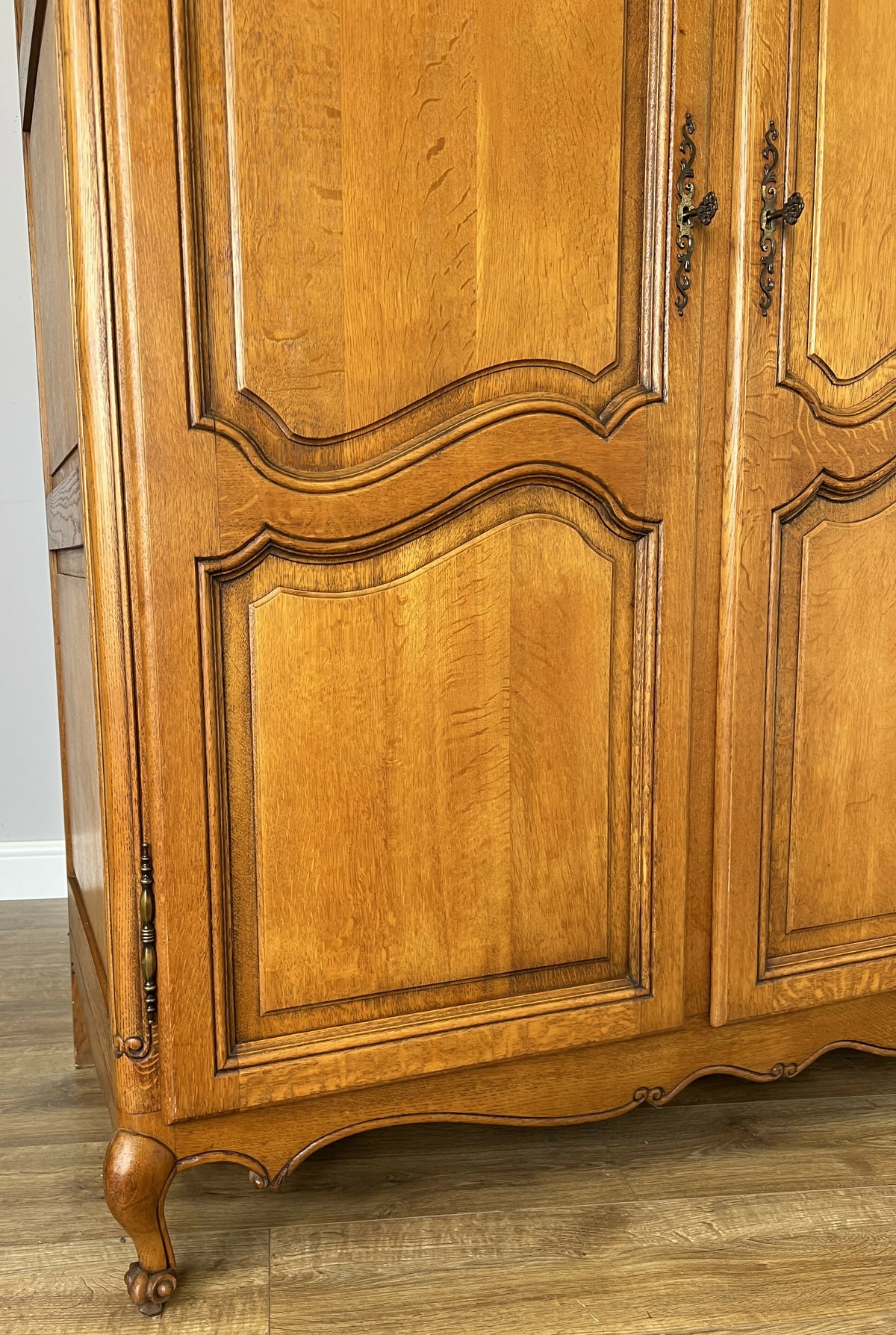 Wardrobe Vintage French Louis XVI Style Oak Three Door Carved Armoire LOT 6492