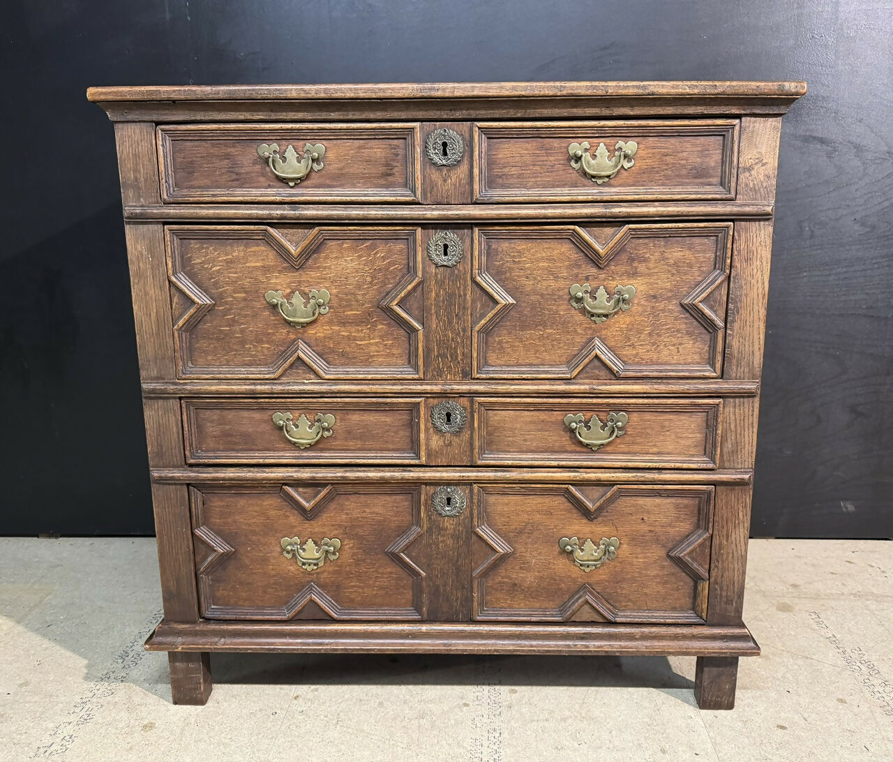 18th Century Oak chest of Drawers