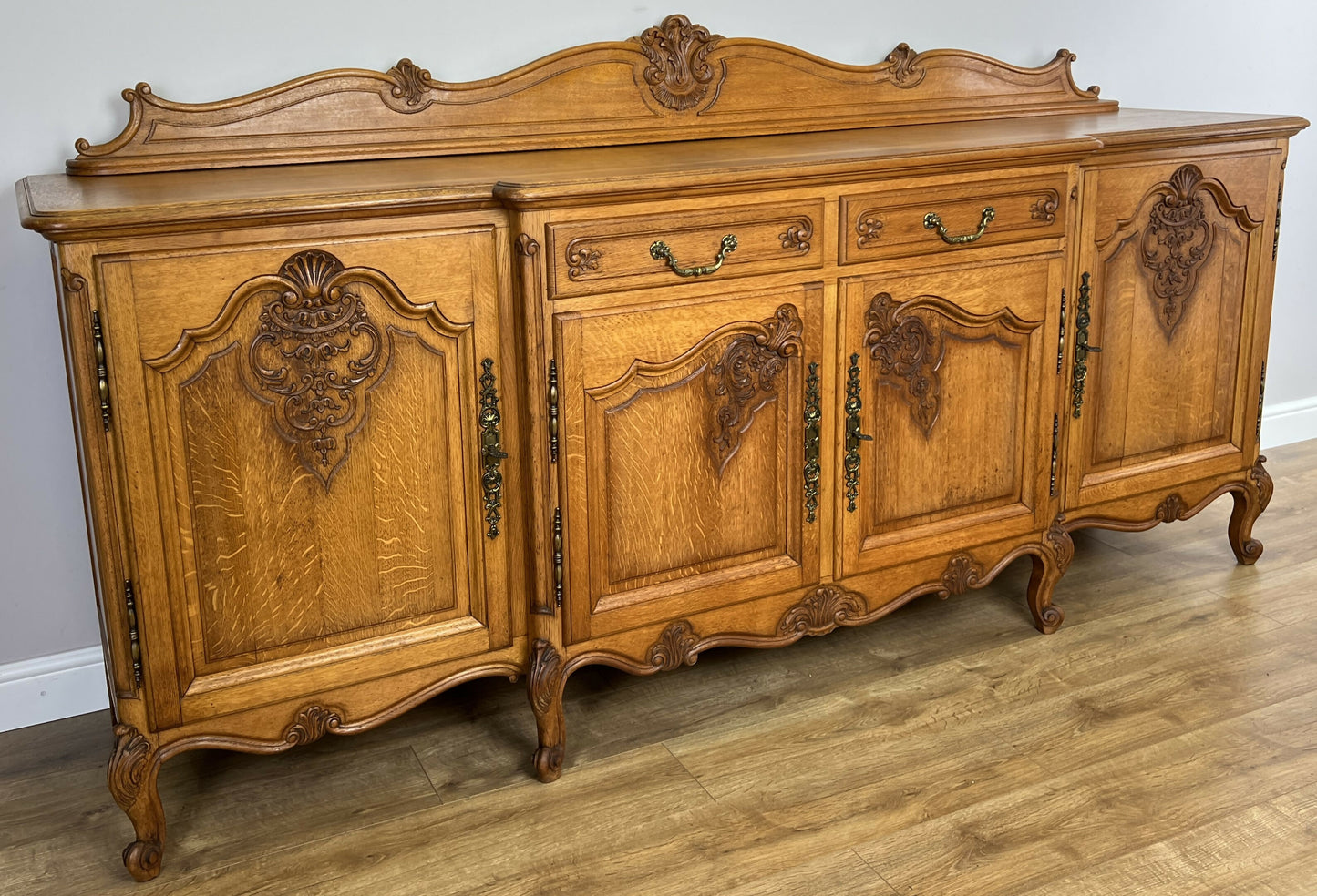 Sideboard Vintage French Louis Style Oak 4 Door Cupboard Carved Cabinet LOT 6362