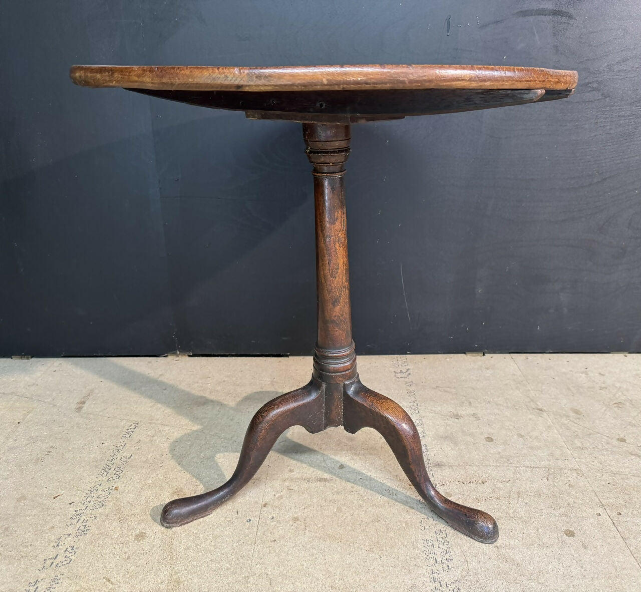 Georgian Oak Tilt Top Table