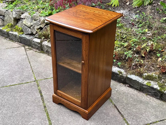 AN ERCOL WARWICK GOLDEN DAWN ELM CD HI FI STORAGE CABINET / MEDIA STAND.