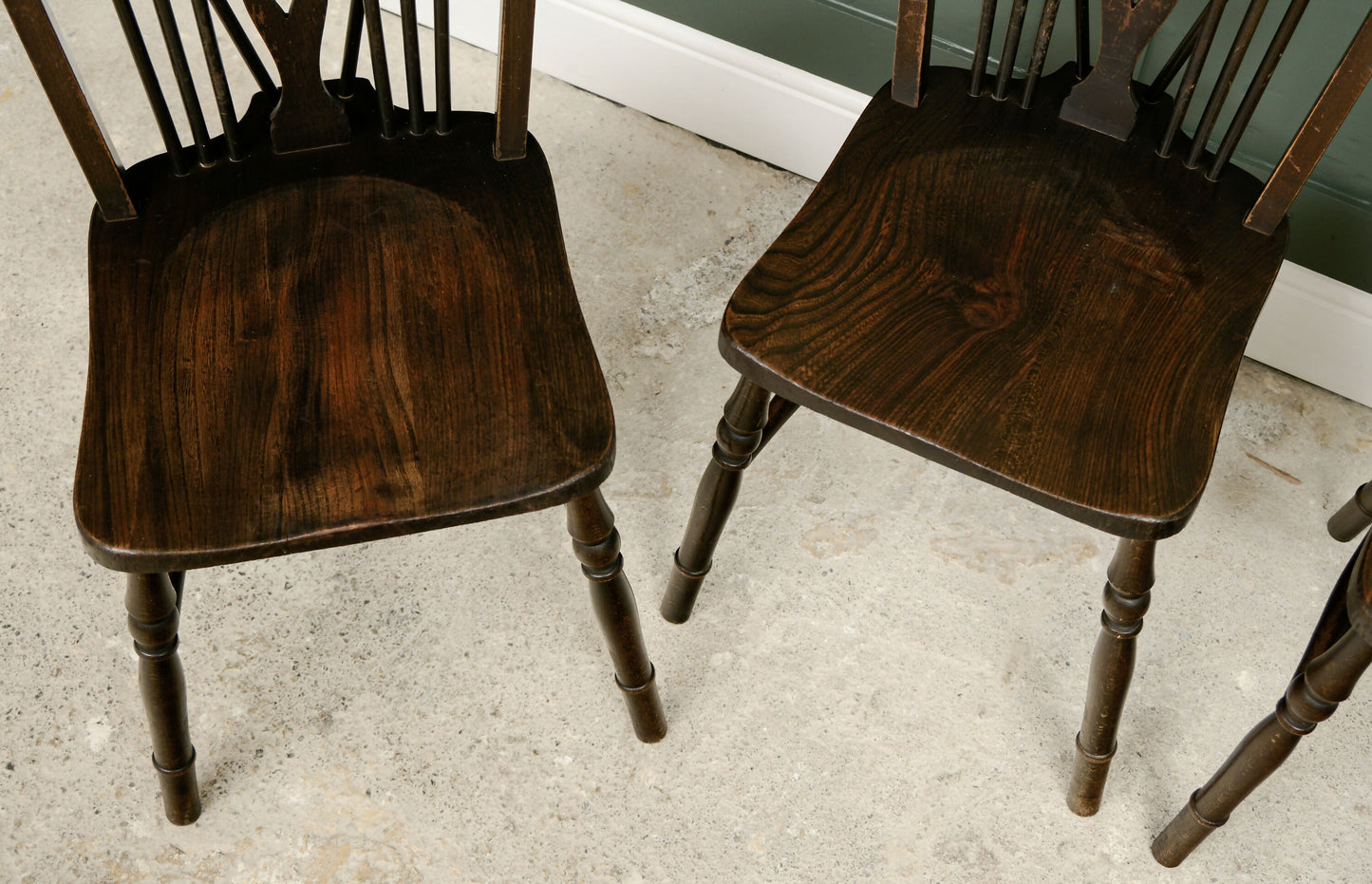 4 Elm & Ash Wheel back Windsor Dining Chairs