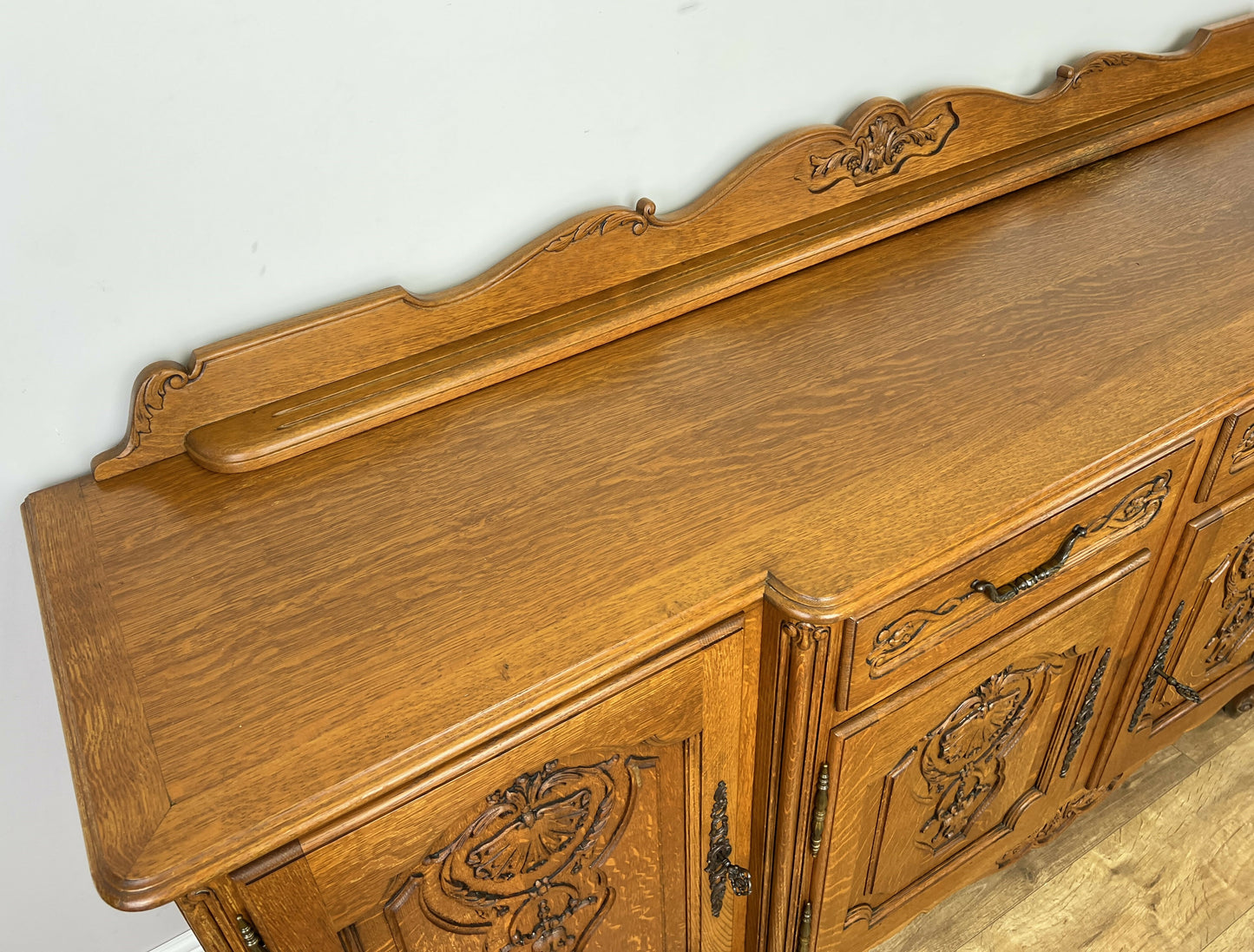 Sideboard Vintage French Louis Style Oak 4 Door Cupboard Carved Cabinet LOT 6361
