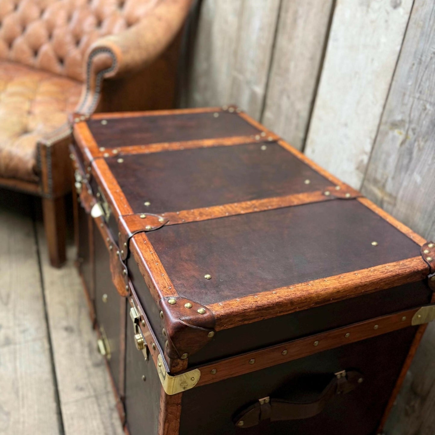 Vintage storage trunk chestnut brown leather