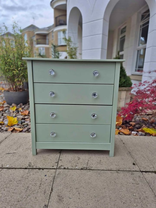Beautiful Chest of drawers