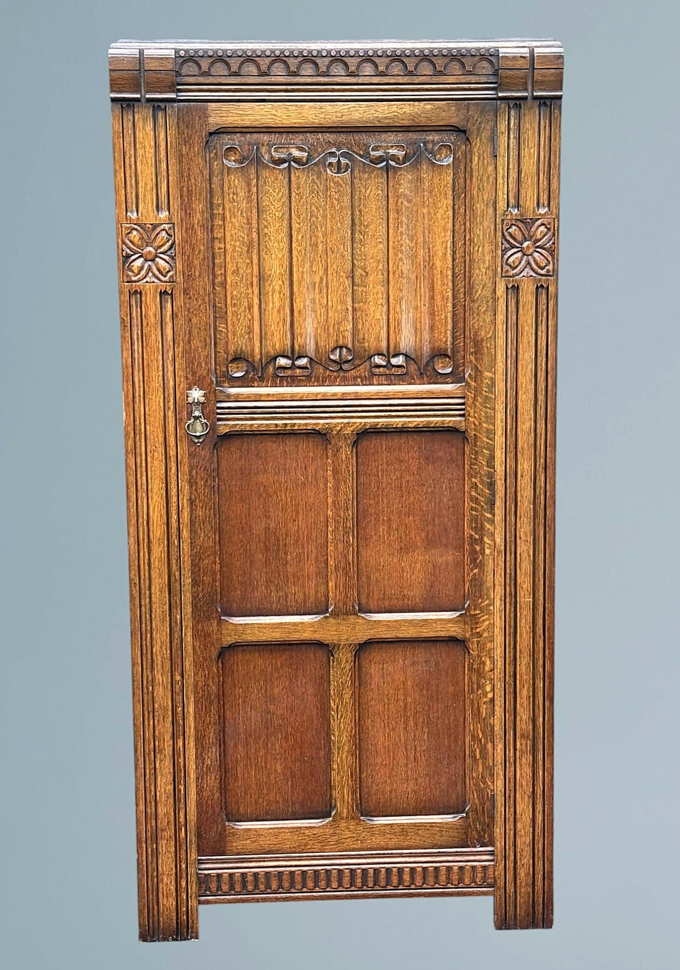 Oak Wardrobe Linen Fold Carved Decoration