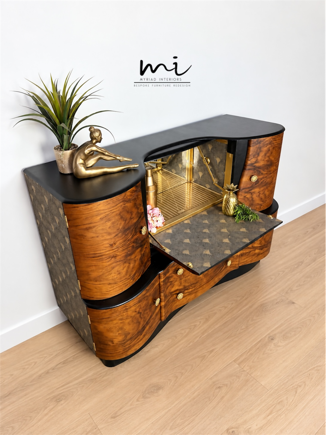 Refurbished Art Deco Burr Walnut Cocktail Cabinet Gold & Black Fan Design, Vintage Bar, Drinks Cabinet, sideboard, 1930s Style, statement