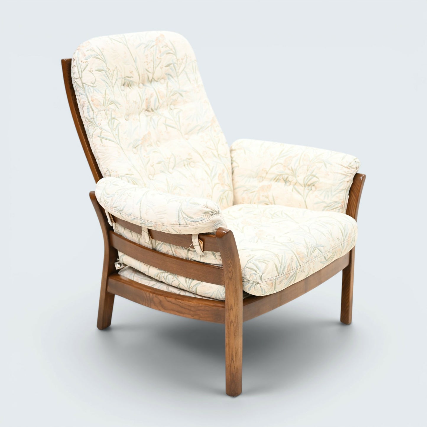 Ercol Easy Chair Armchair Golden Dawn Ercol's Bird Upholstery FREE Delivery*