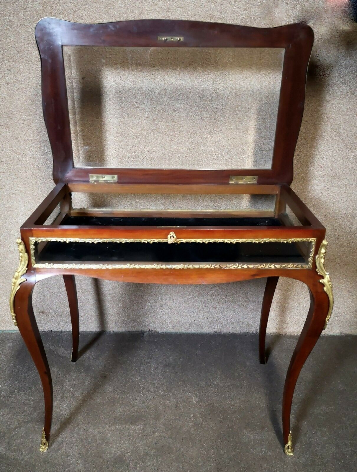Antique Mahogany Bijouterie Table / Display Table