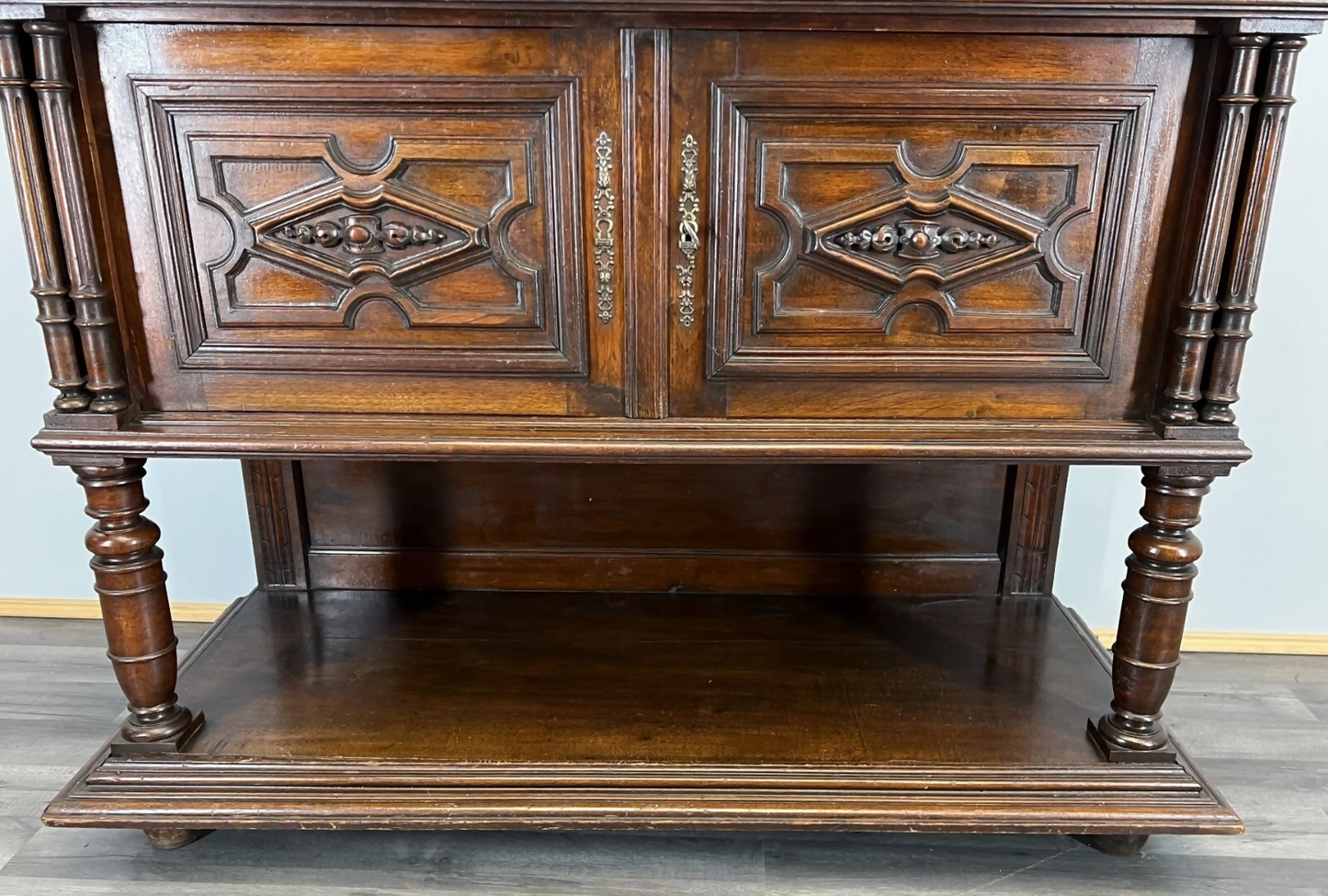 Sideboard Antique French Style Walnut Marble Display Cabinet Cupboard LOT 3576