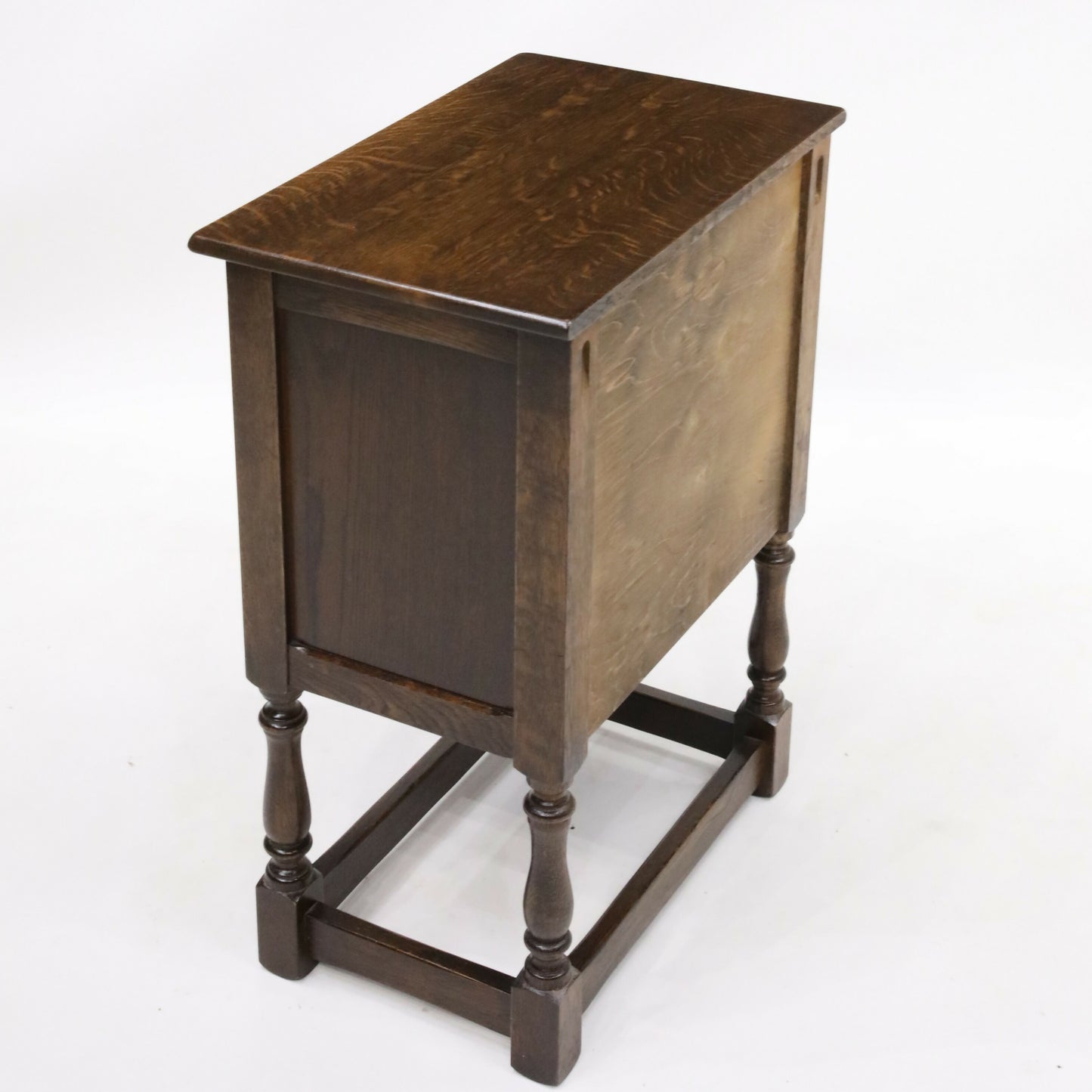 Old Charm Style Oak Pedestal Cupboard Bedside Cabinet Carved Doors FREE DELIVERY. SBR9516/0209D