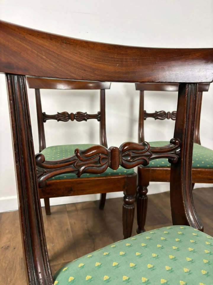 Victorian Set of Four Mahogany Slat Back Dining Chairs – Carved Backs, Turned Legs