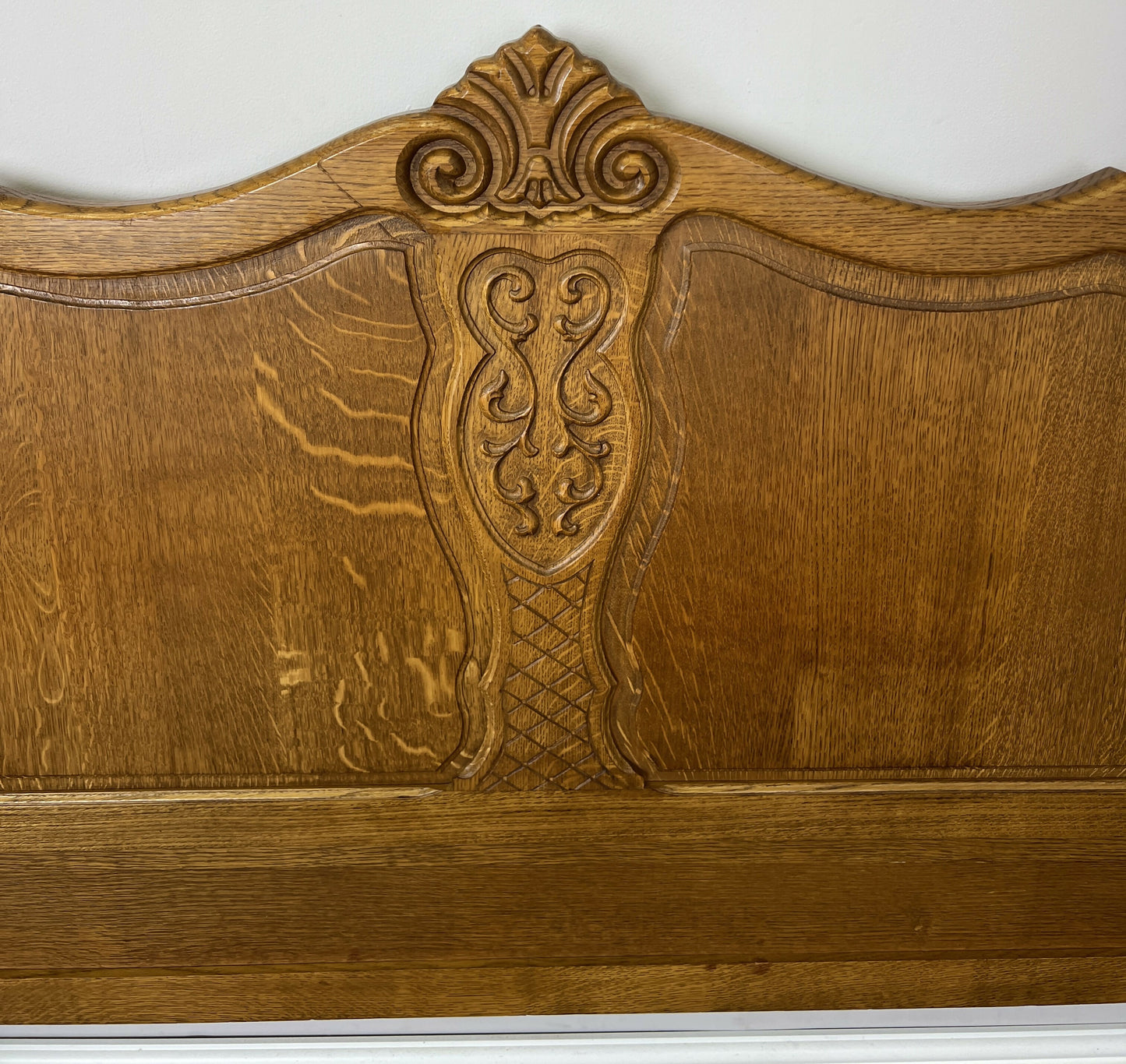 Bed Vintage French Louis XVI Oak Double Bed Frame Carved Headboard LOT 6376