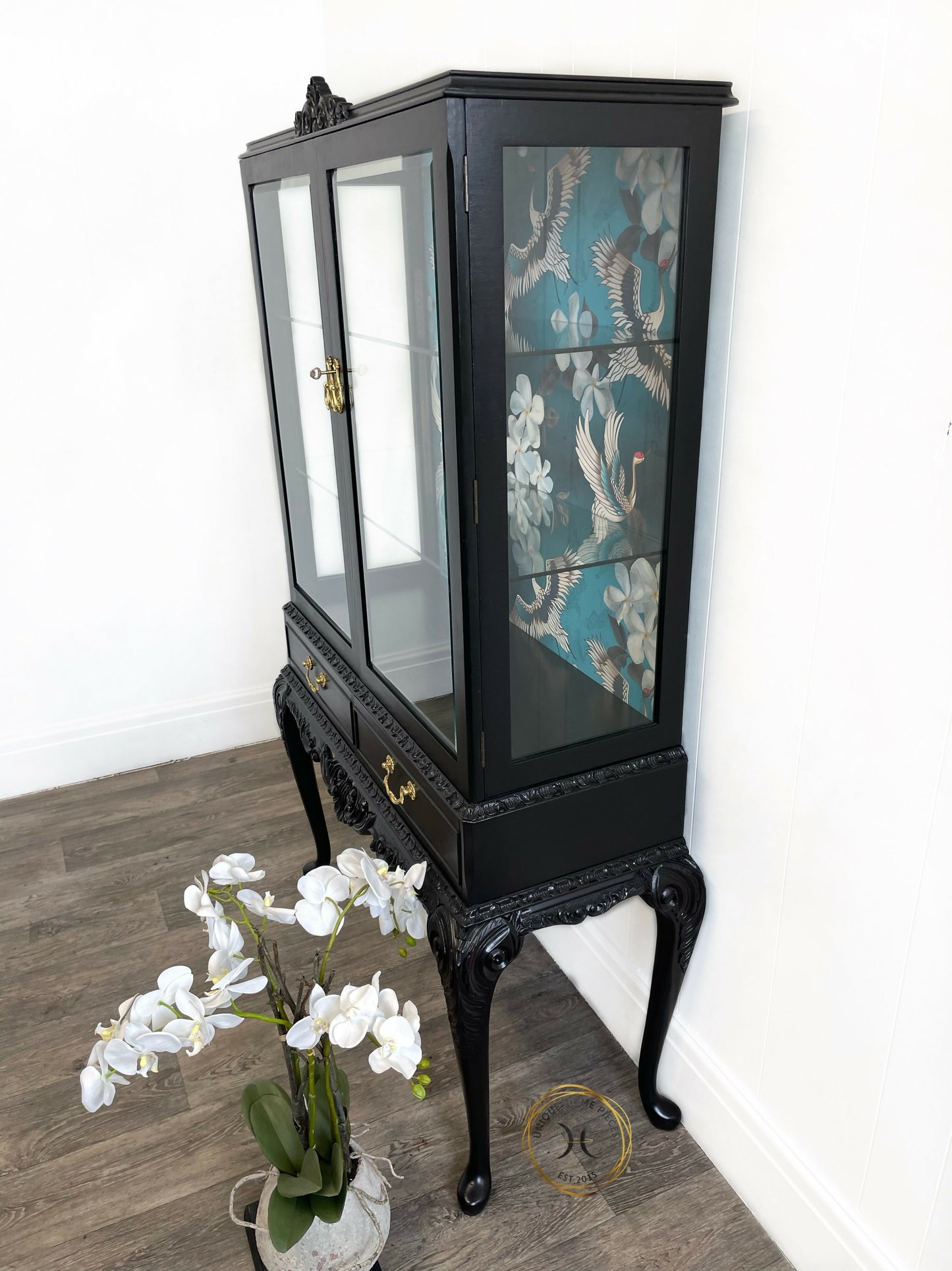 Bespoke Glass Door Display Cabinet With Turquoise Crane Bird Design