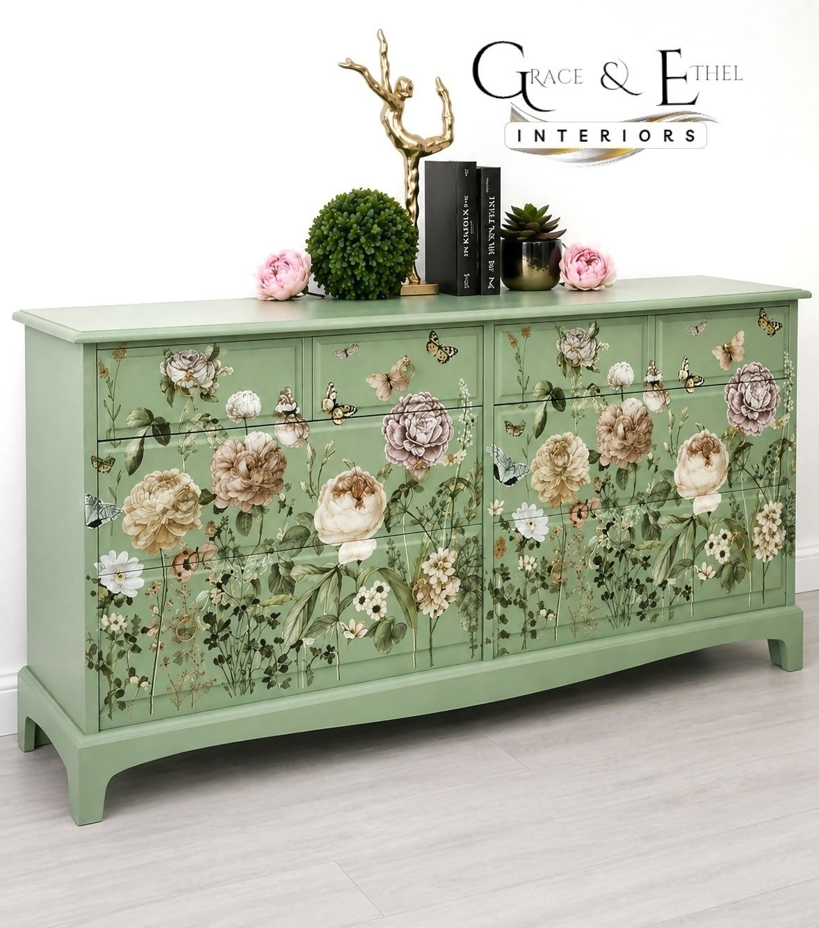 PAINT TO ORDER-Stag minstrel captains chest in green