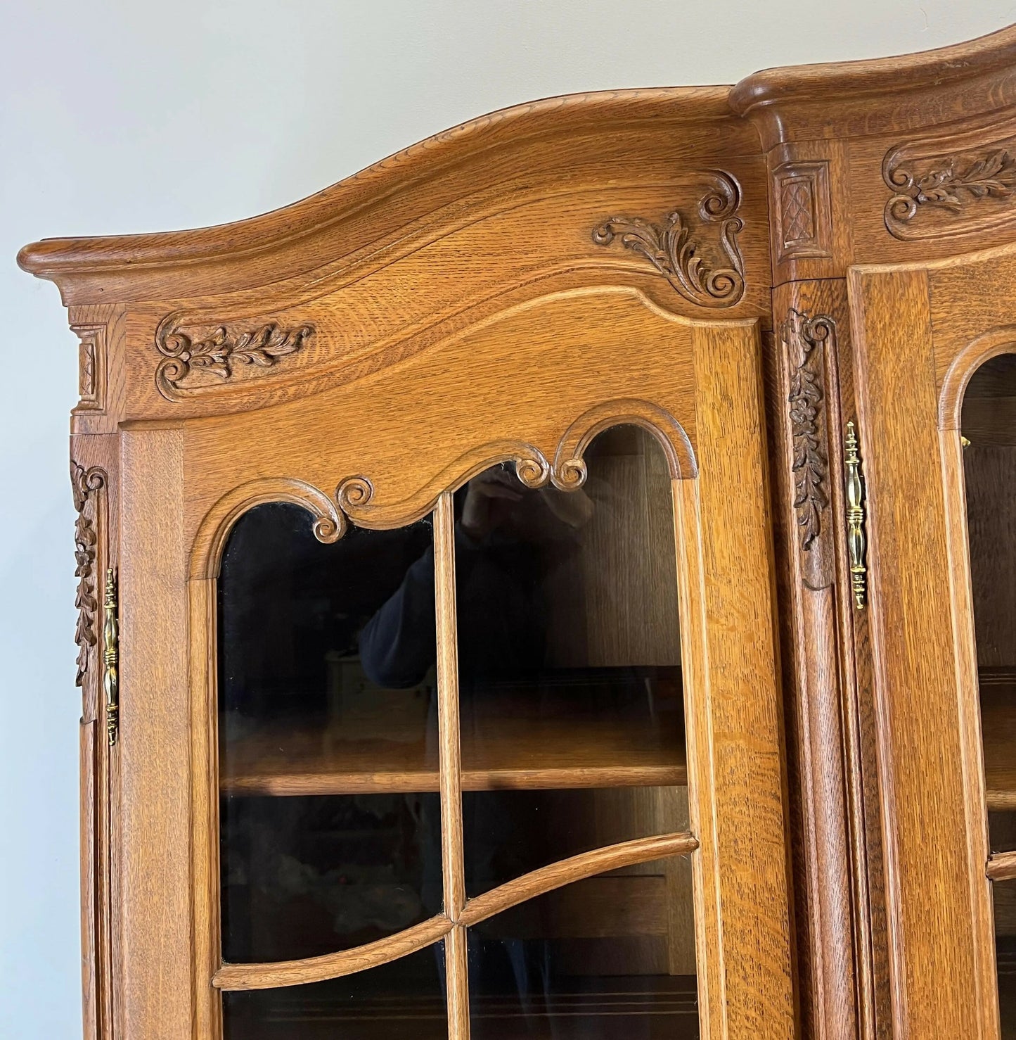 Bookcase Vintage French Louis XIV Style Display Oak Cabinet Sideboard LOT 4785