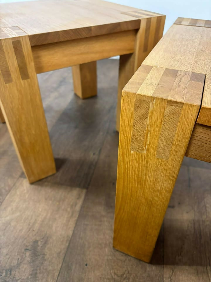 Modern Pair Of Solid Oak Side Tables / Lamp Tables