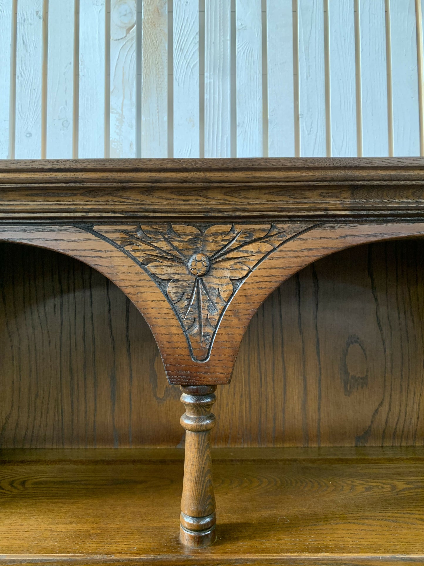 Old Charm Sovereign dresser sideboard with a light oak finish.
