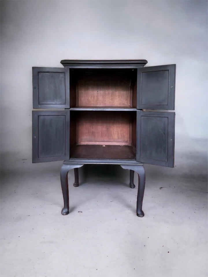 Vintage Solid Mahogany Lift Top Black Painted Music Stereo Cupboard Cabinet