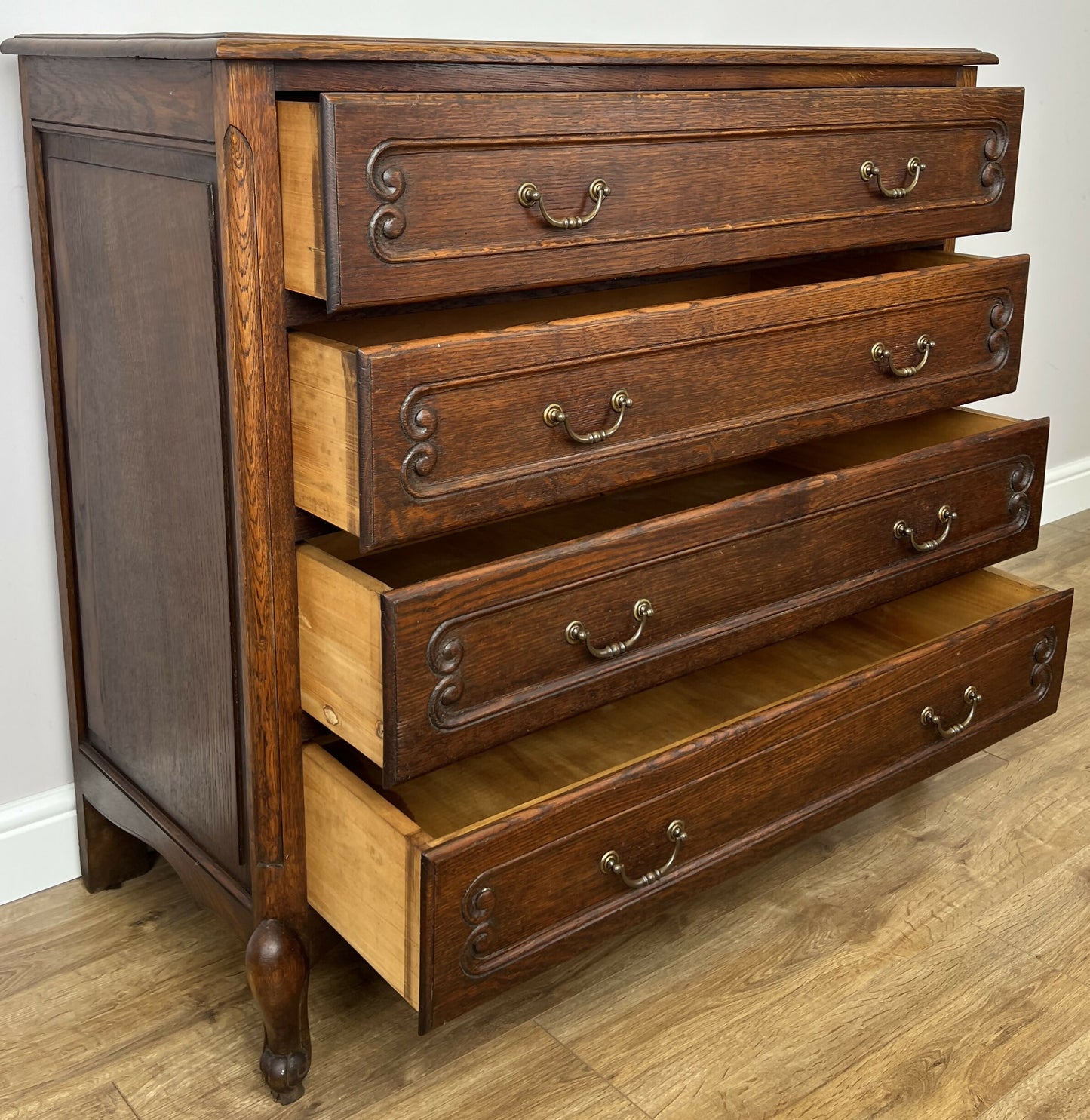 Chest of Drawers Vintage French Louis Oak 4 Drawers Carved Cabinet LOT 6269