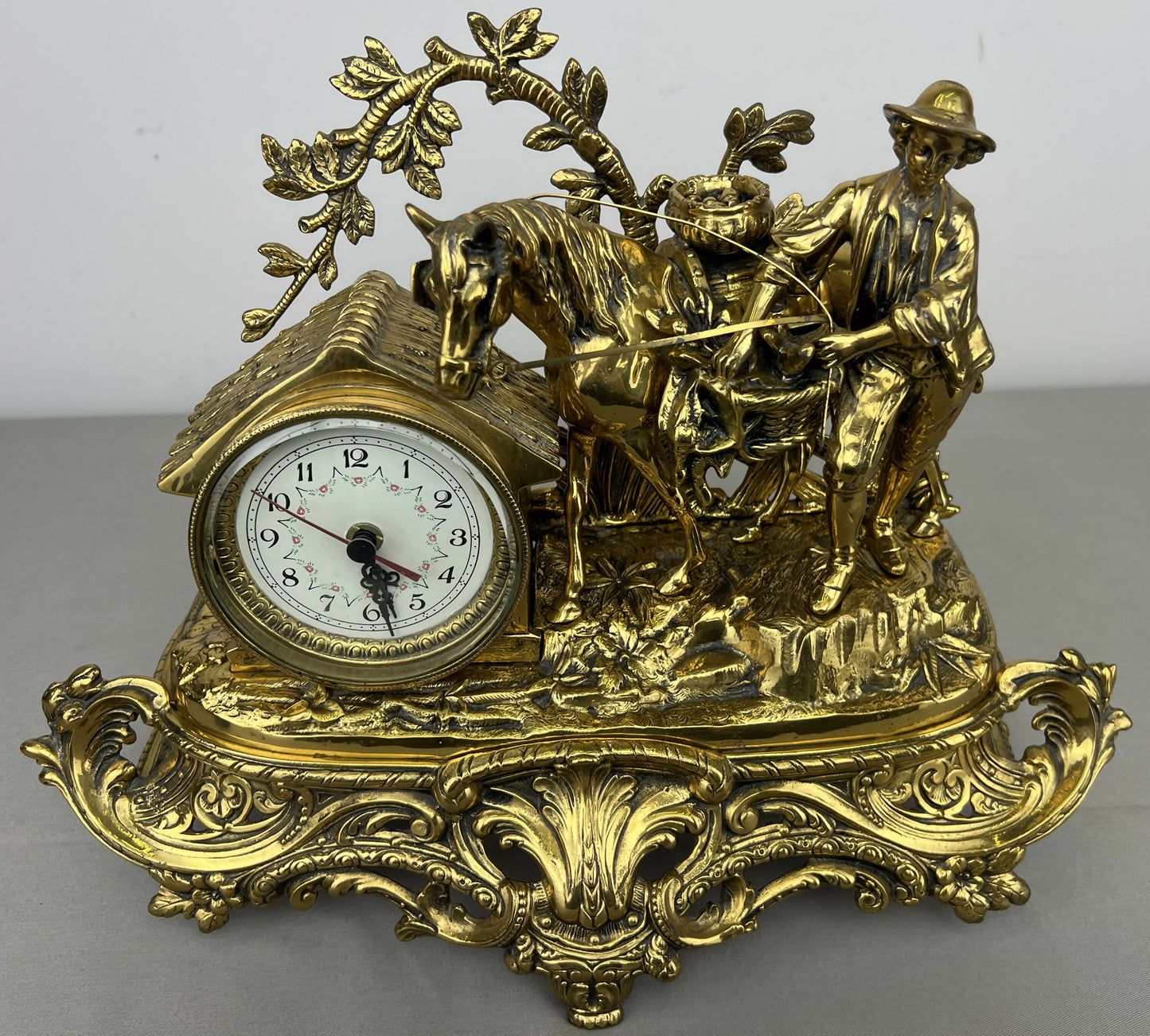 Clock Vintage French Style Quartz Ornate Horse Figure Mantel Clock LOT 6435