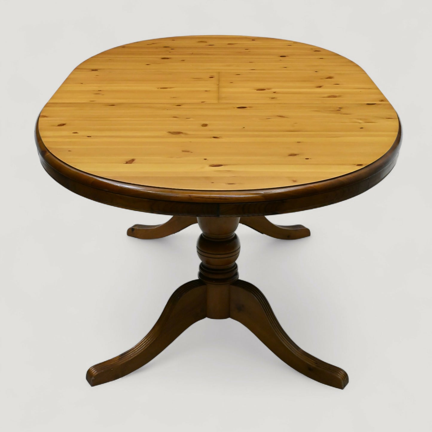 Ducal Extending Dining Table Solid Pine Seats 6-8 152cm/198cm FREE UK Delivery. SBR10911/0509E