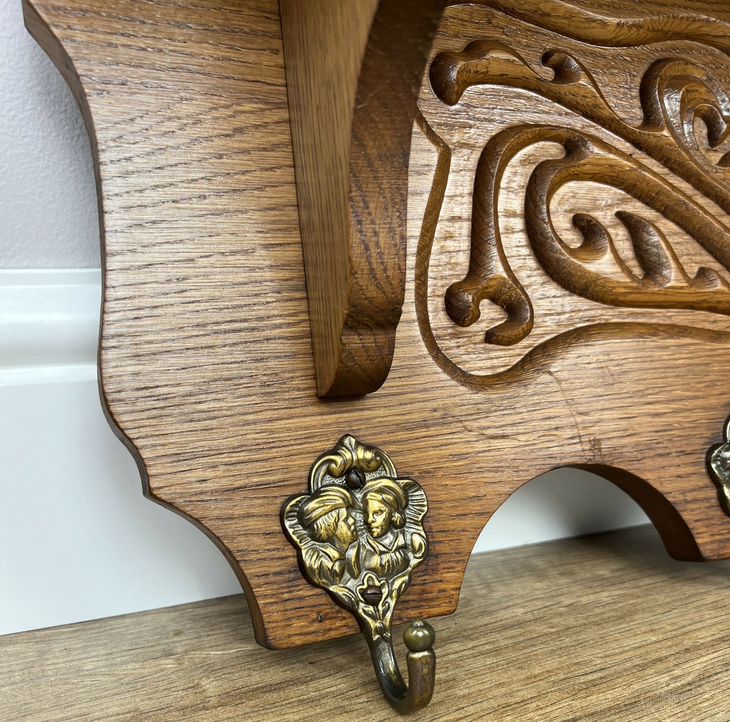 Coat Rack Vintage French Oak Wall Mounted 5 Hooks Carved Rack Hanger LOT 6204