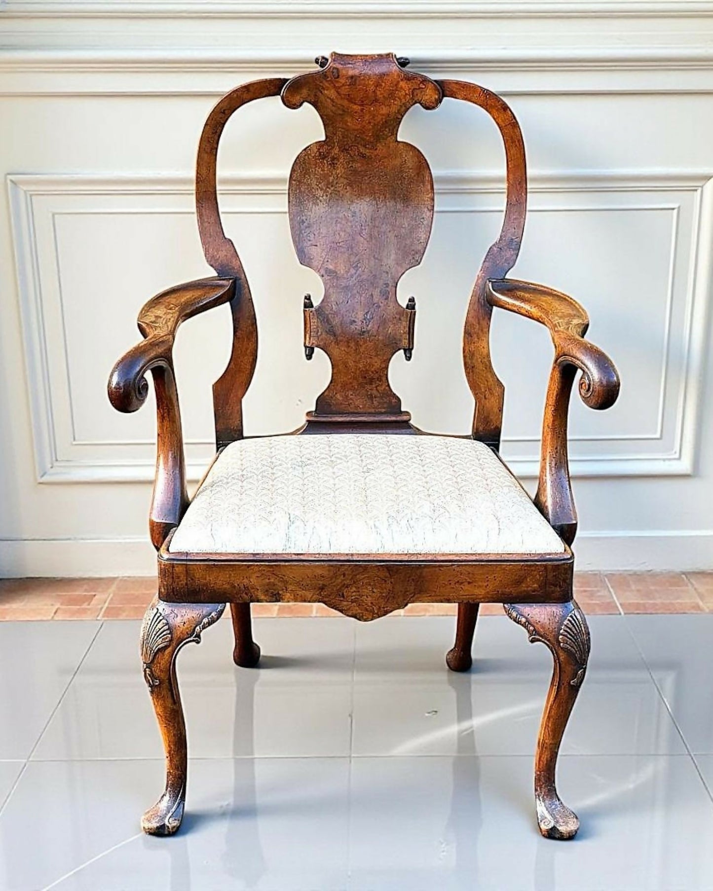 A Carved George1st Style Walnut Armchair / Antique Desk Chair